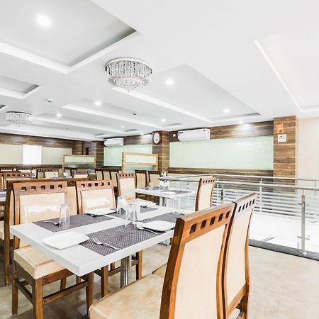Capital O Sky Grand Hotel Hyderabad Luaran gambar