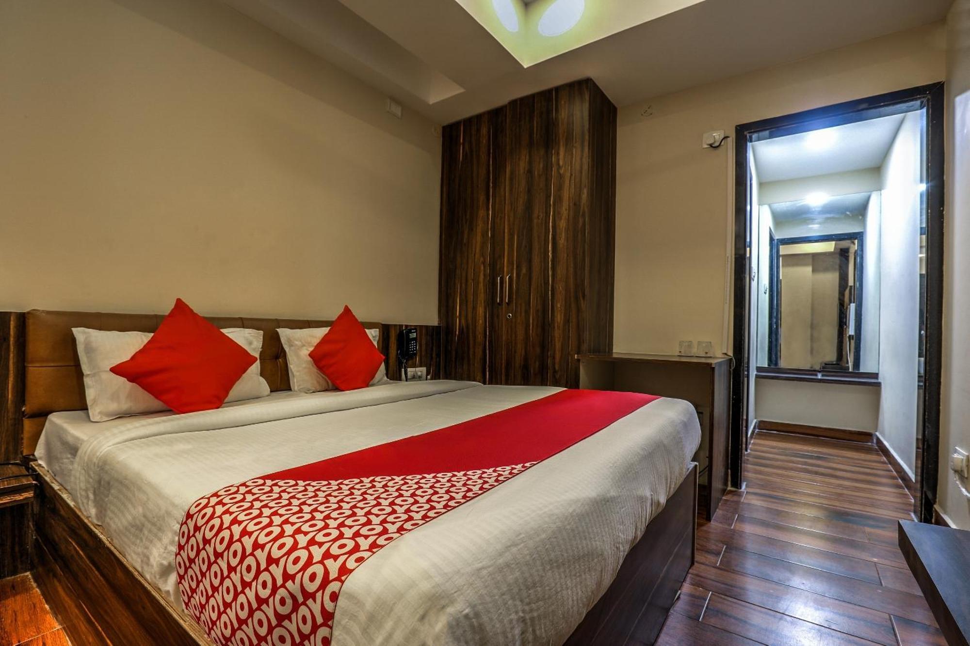 Capital O Sky Grand Hotel Hyderabad Luaran gambar