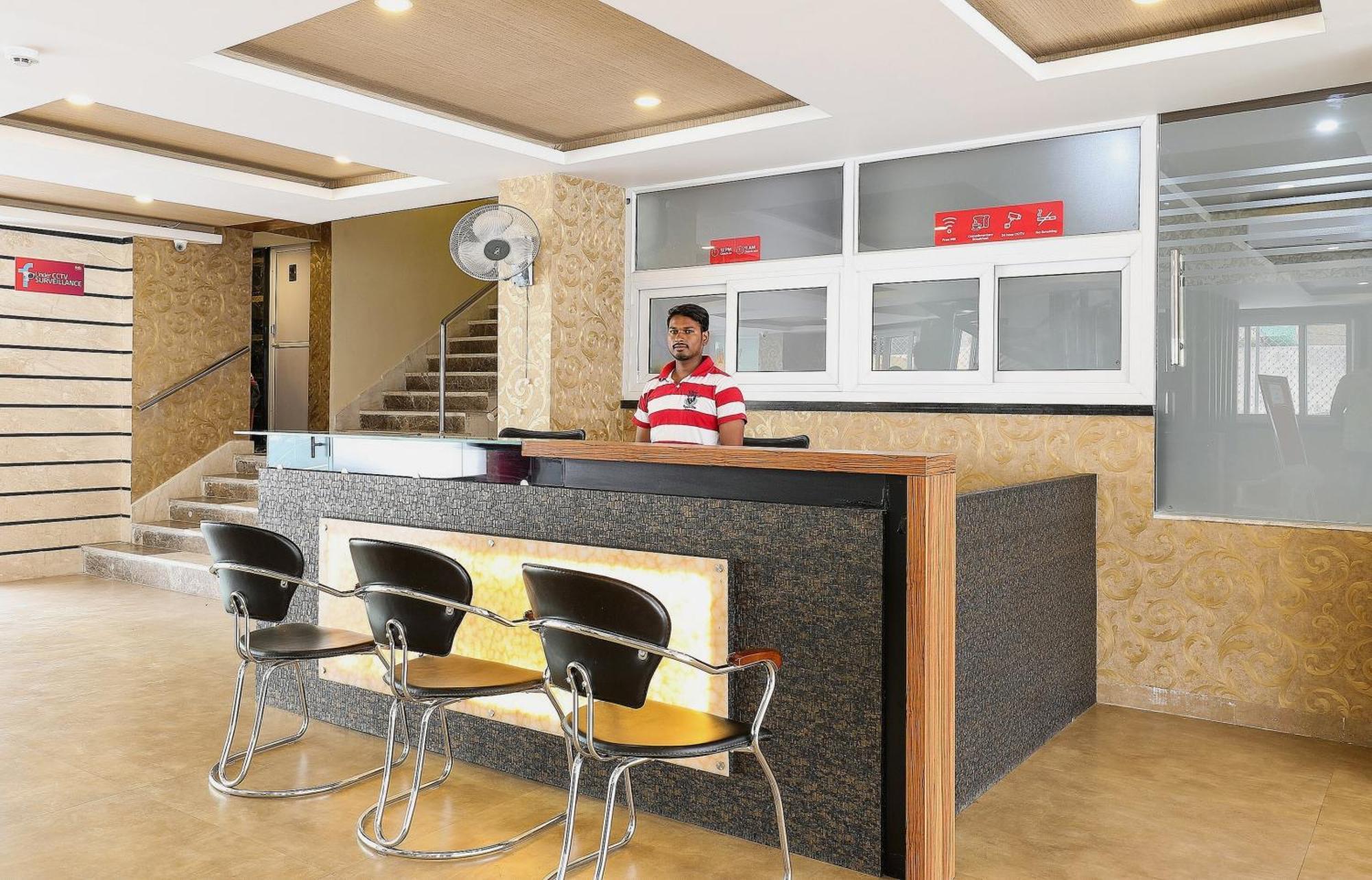 Capital O Sky Grand Hotel Hyderabad Luaran gambar